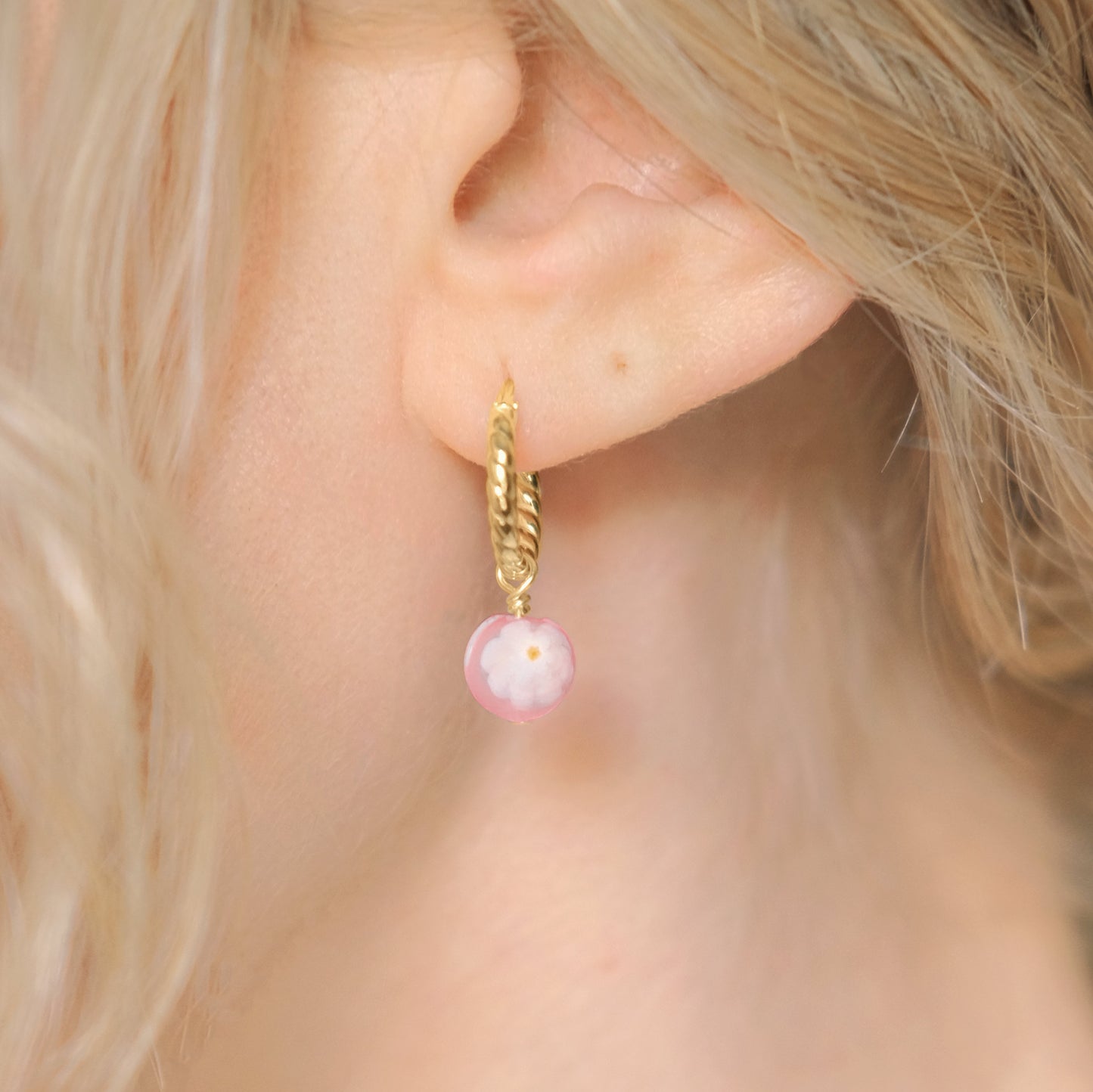 Daisy Rope Twist Hoops Earrings - Pink/Gold Vermeil
